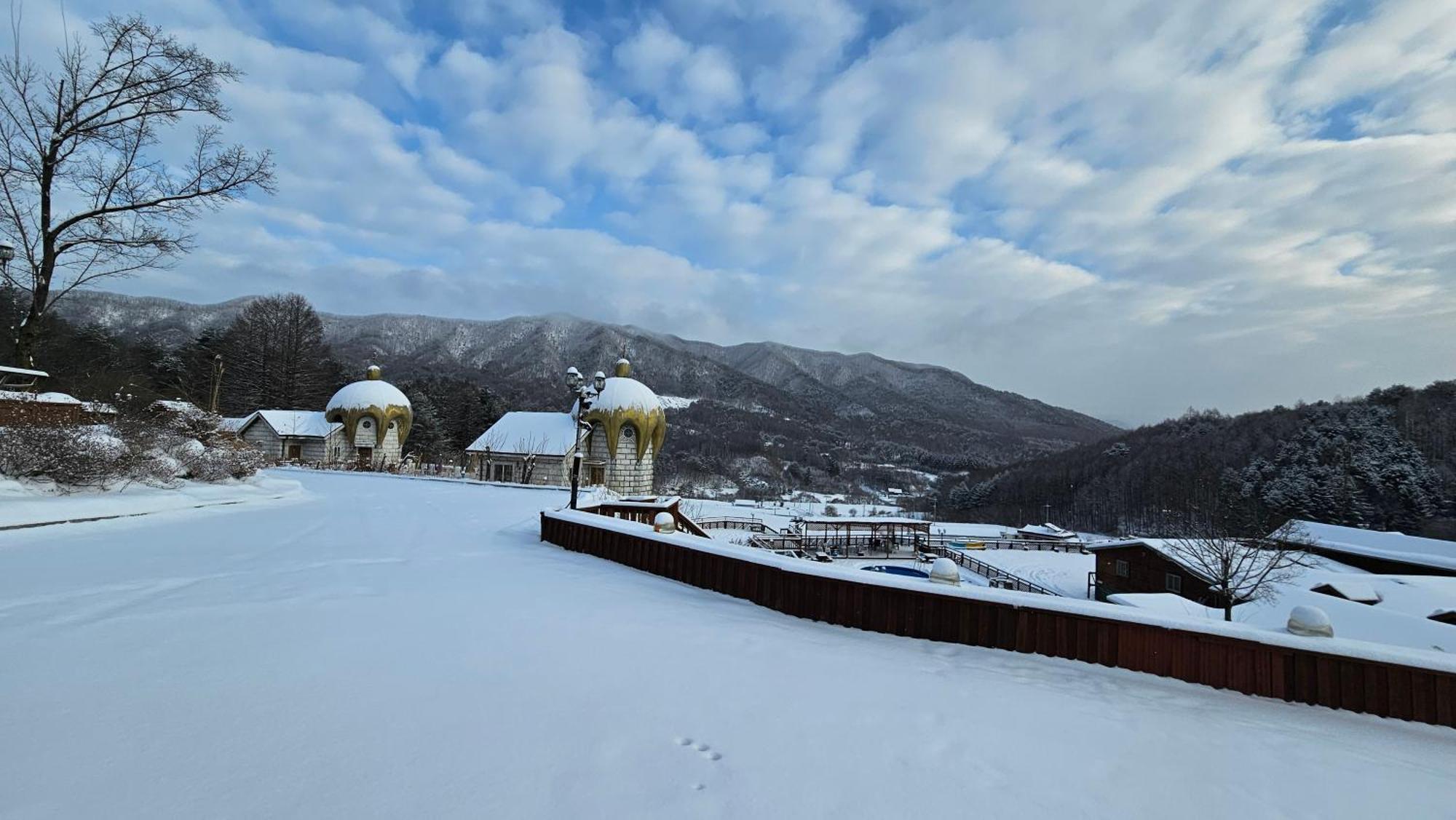 Elf Resort Hotel Pyeongchang Exteriör bild